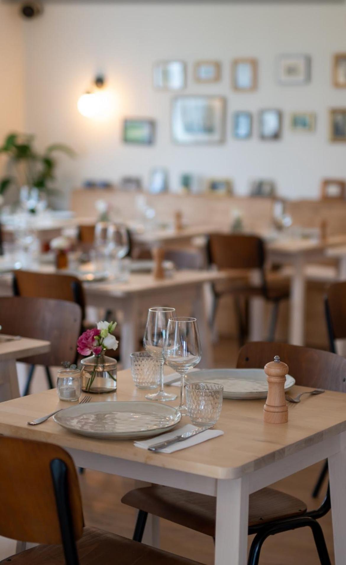 Hotel Restaurant La Voile Bleue Erdeven Eksteriør billede